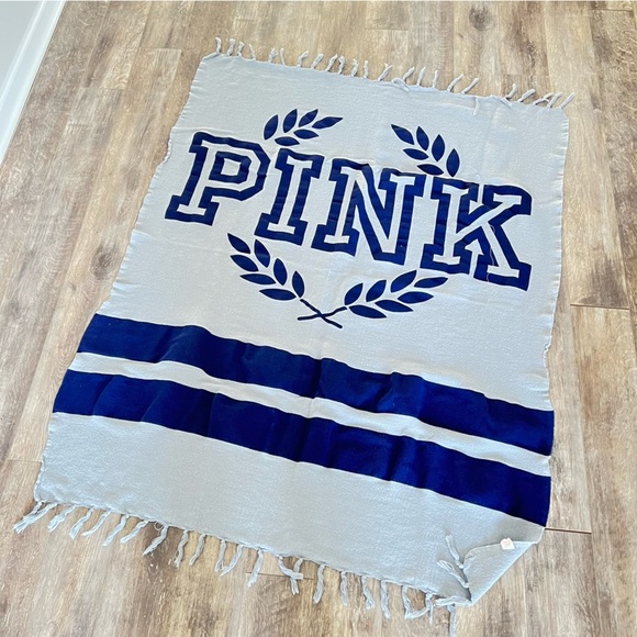 Victoria’s Secret PINK Light Weight Throw Blanket - Tassel Fringe - Picture 1 of 6